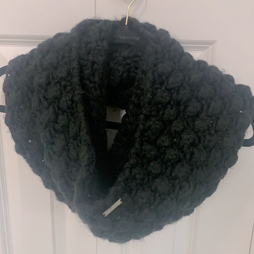 Poshmark - MICHAEL KORS 🖤 Black chunky knit infinity scarf 🧣